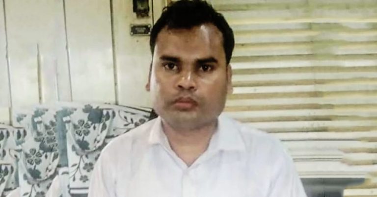 নারী যাত্রীকে ধর্ষণ