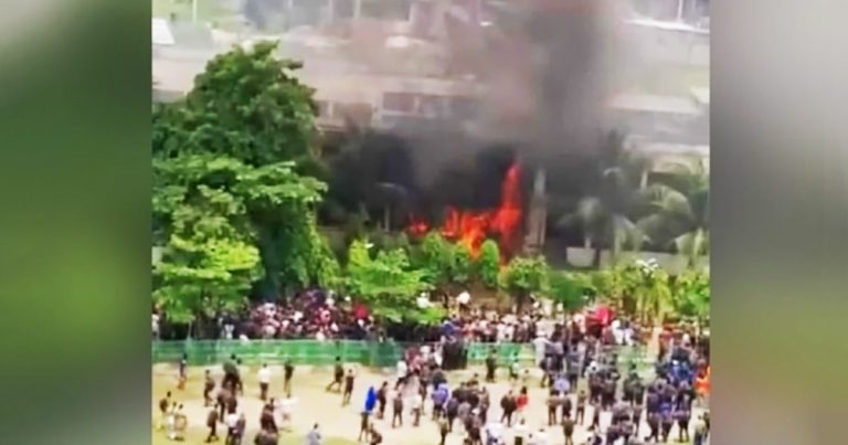 উত্তরায় বিমান বিধ্বস্ত