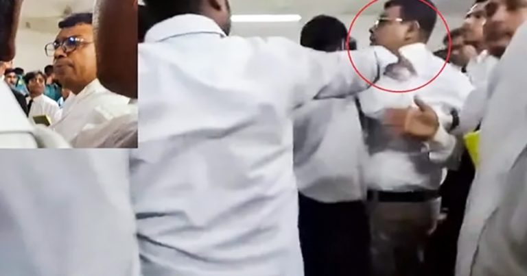 সাংবাদিকের ওপর হামলা